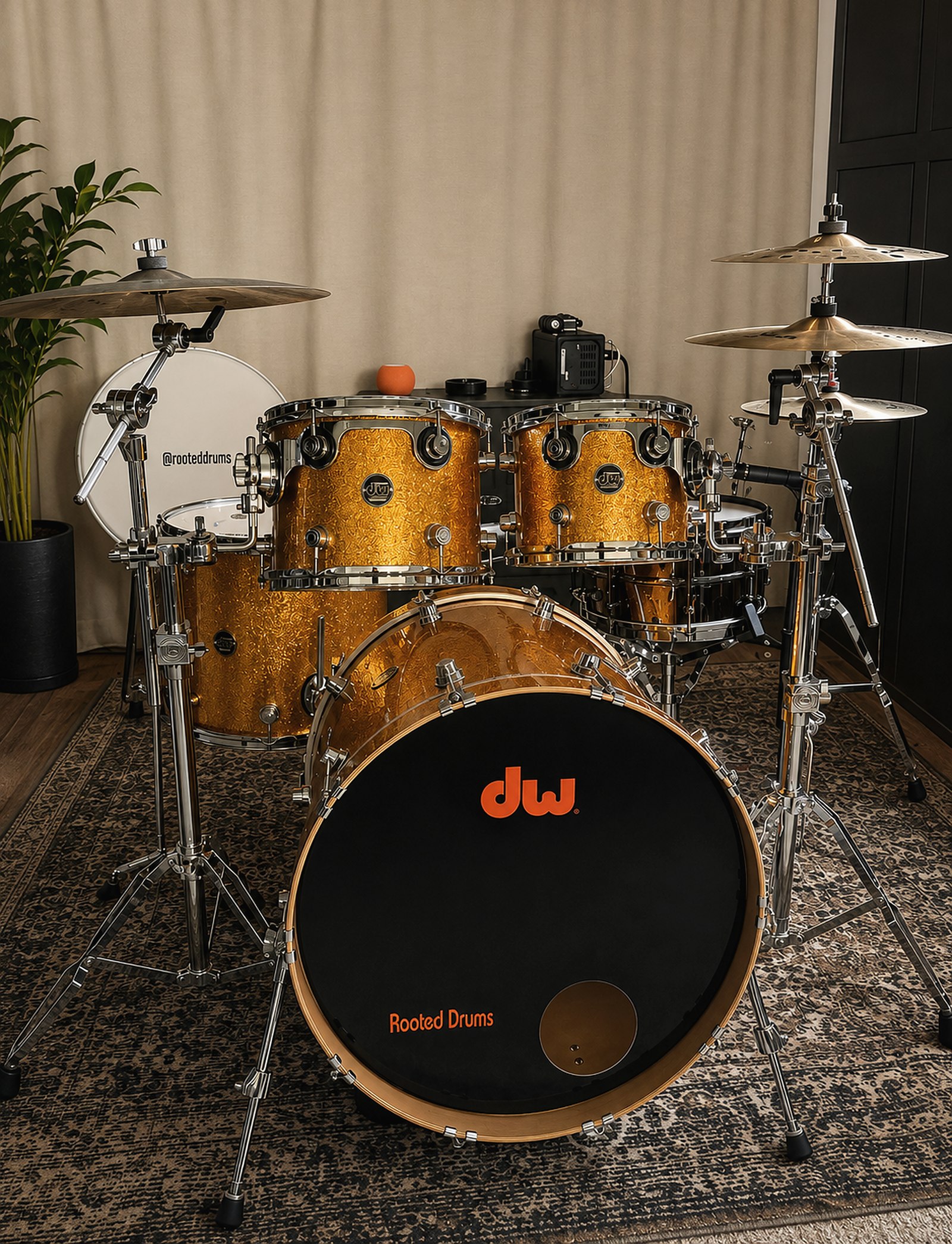 DW Performance Series Gold Sparkle kit — Dante Harris's main acoustic setup